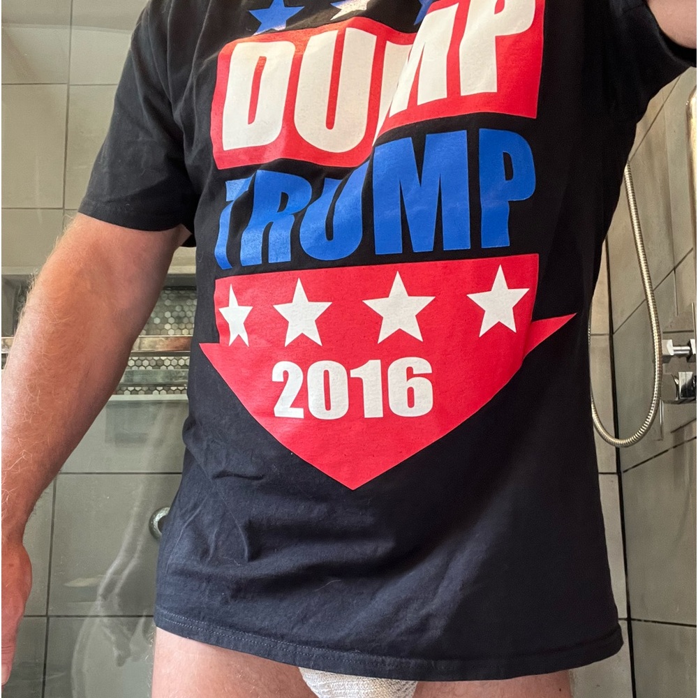 Men’s large black Dump Trump 2016 T shirt Worn once! FOL HD cotton Like new!